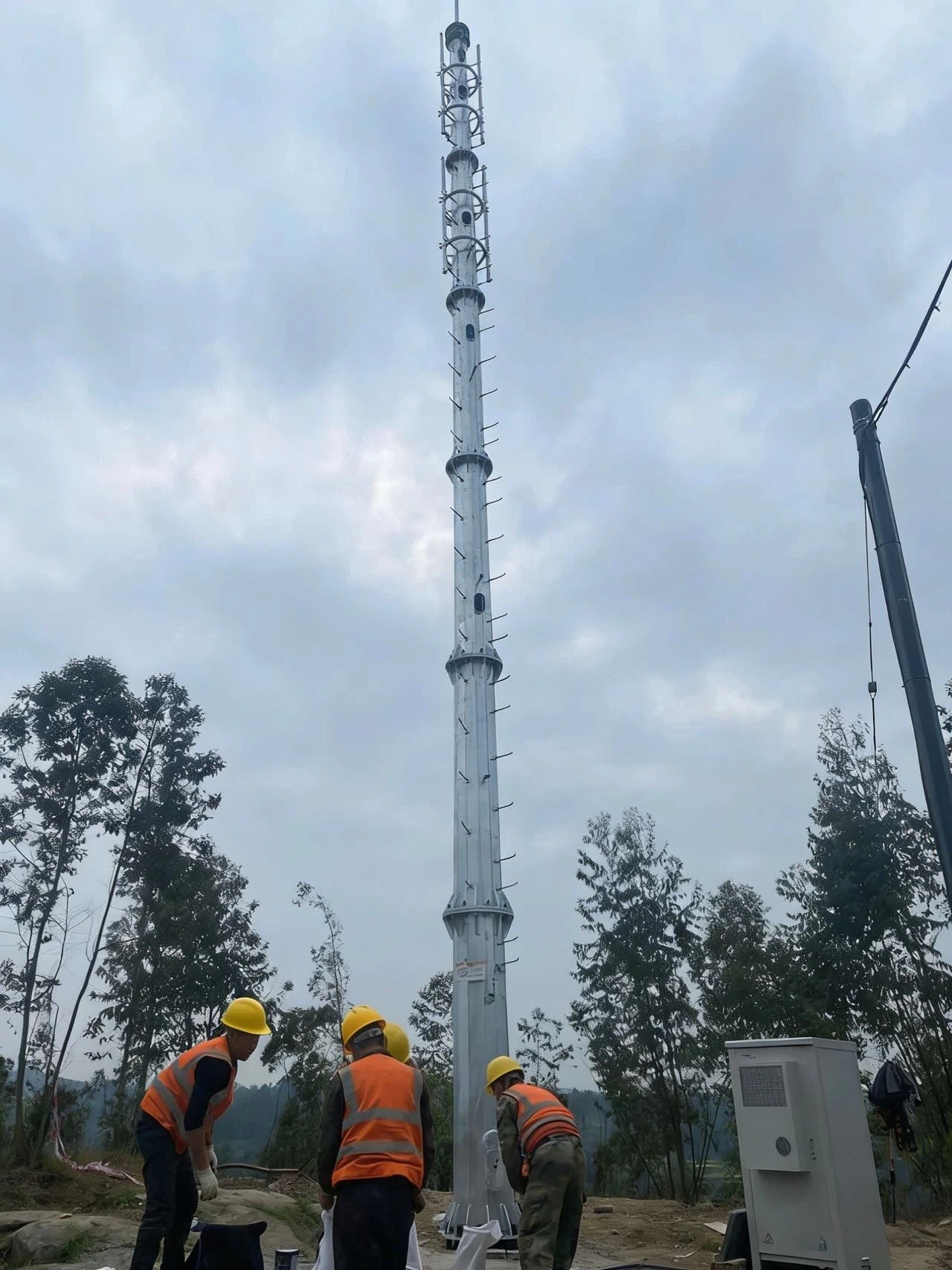 Monopole Kominikasyon Tower
